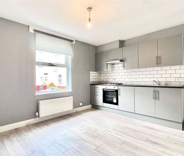 1 bedroom Flat in Zinzan Street, Reading - Photo 1