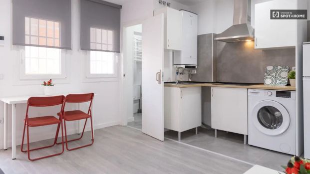 2-bedroom apartment for rent in Guindalera, Madrid - Photo 1