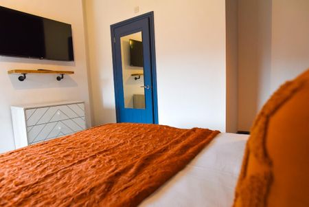 1 bedroom in a house share to rent - Photo 3