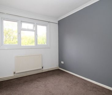 3 Bedroom Terraced House - Photo 1