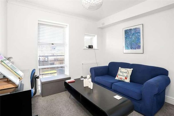 Marston Gate, Winchester, Hampshire, SO23 - Photo 1