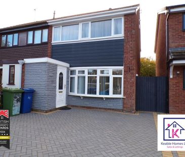 3 bedroom semi-detached house to rent - Photo 2