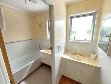 3 Bedroom Unit With Garage - Photo 4