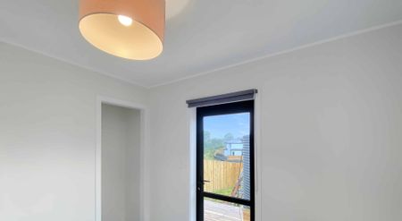 Townhouse Charmer - Photo 2