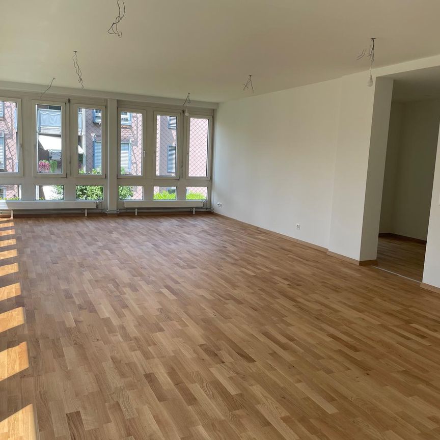 Helle und nicht alltägliche Wohnung am Waldrand - Photo 1