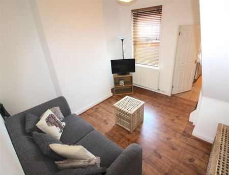 3 Bed Terraced House For Rent - Photo 5