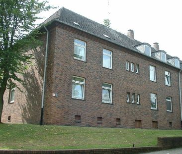 *** Charmante 2-Zi.-Whg. mit Loggia in grüner Lage! *** - Photo 1