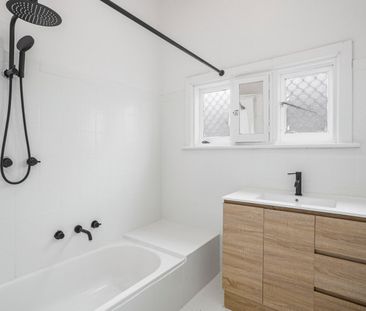 Stylish 2-Bedroom Home with Renovated Interiors on Williamstown Road - Photo 6