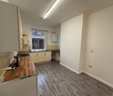 4 Bed Terraced House, Great Cheetham Street East, M7 - Photo 5