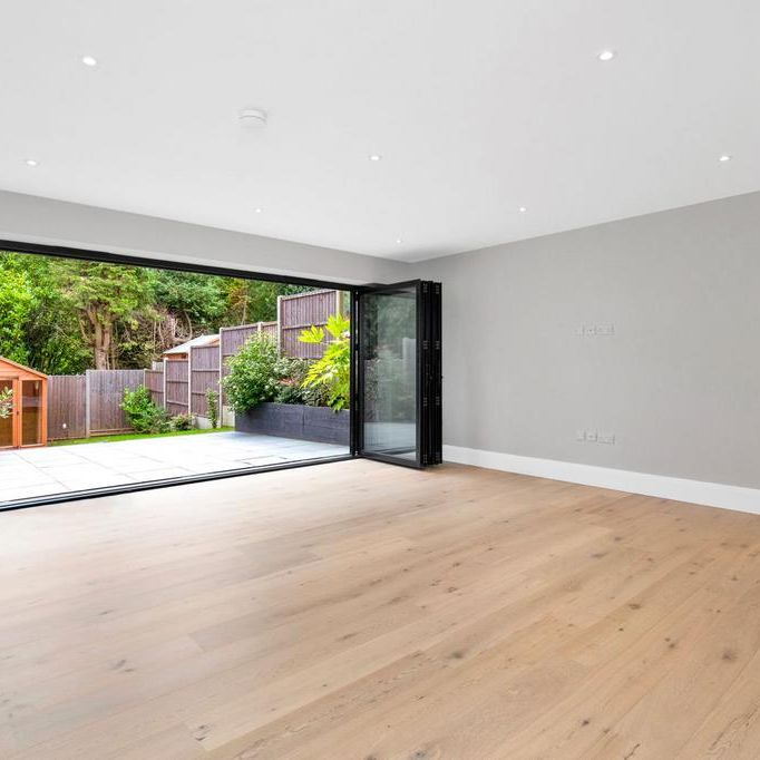 4 bedroom townhouse to rent - Photo 1