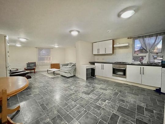 1 bedroom flat to rent - Photo 1