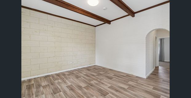 RENOVATED 3x1 IN GREAT LOCATION! - Photo 1