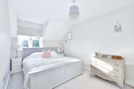 South Road, Amersham, Buckinghamshire,HP6 - Photo 2