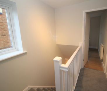 3 bedroom terraced house to rent - Photo 5