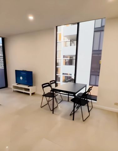 126 Banks Avenue, Sydney - Photo 3