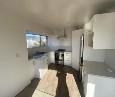 GREAT FAMILY HOME - Photo 2