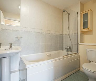 2 bedroom flat to rent - Photo 6