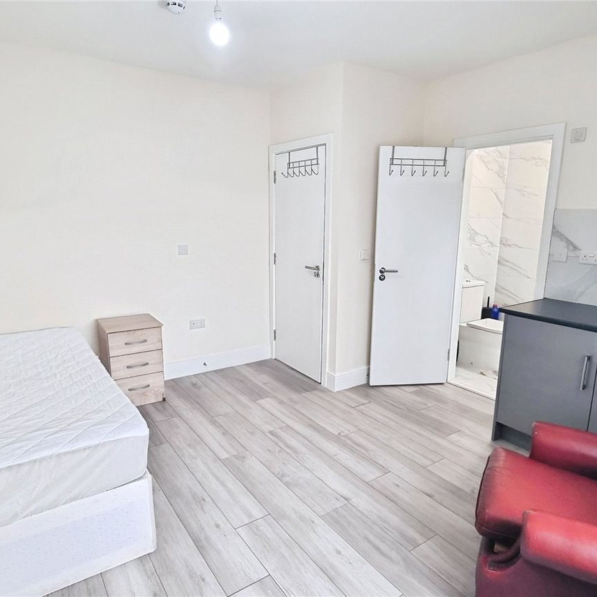 Church Stretton Road, Hounslow, TW3 2QP - Photo 1