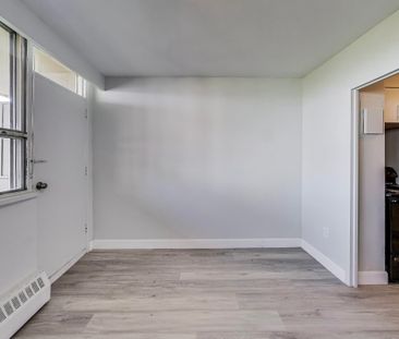 For Lease - 65 Thorncliffe Park Drive Unit# 1404, Toronto, Ontario - Photo 2