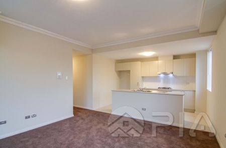 Stylish 1 bedroom Apartment with car space, walk to Norwest Metro - Photo 4