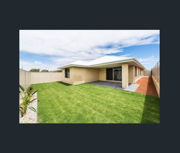 38 Sharperton Meander, Dudley Park WA 6210 - House For Rent | Domain - Photo 1