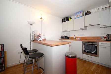 1 bedroom flat to rent - Photo 5