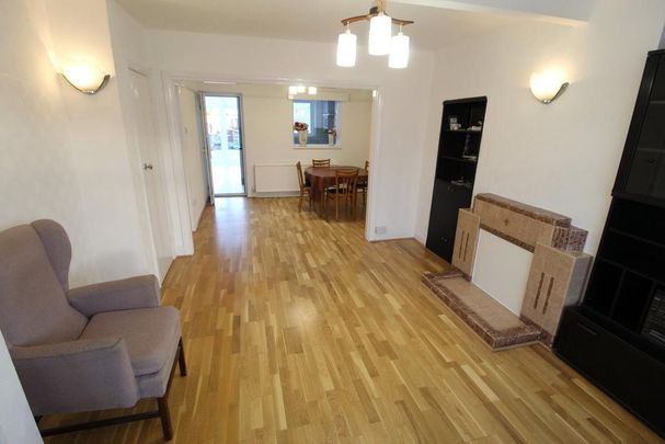 3 bedroom semi-detached house to rent - Photo 1