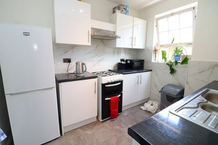 Room in a Shared Flat, Wedgwood House, SE11 - Photo 5