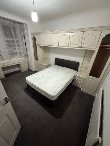 Room in a Shared House, Auckland Road, IG1 - Photo 4