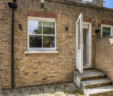 1 bedroom ground floor flat to rent - Photo 2