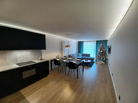 VAKANTIEVERHUUR: appartement met 3 kamers, 2 badkamers, terras en garage te Knokke - Foto 1