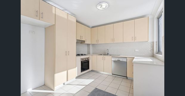 SPACIOUS ONE BEDROOM UNIT FOR LEASE - Photo 1