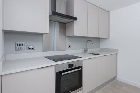 Lace House - Photo 3