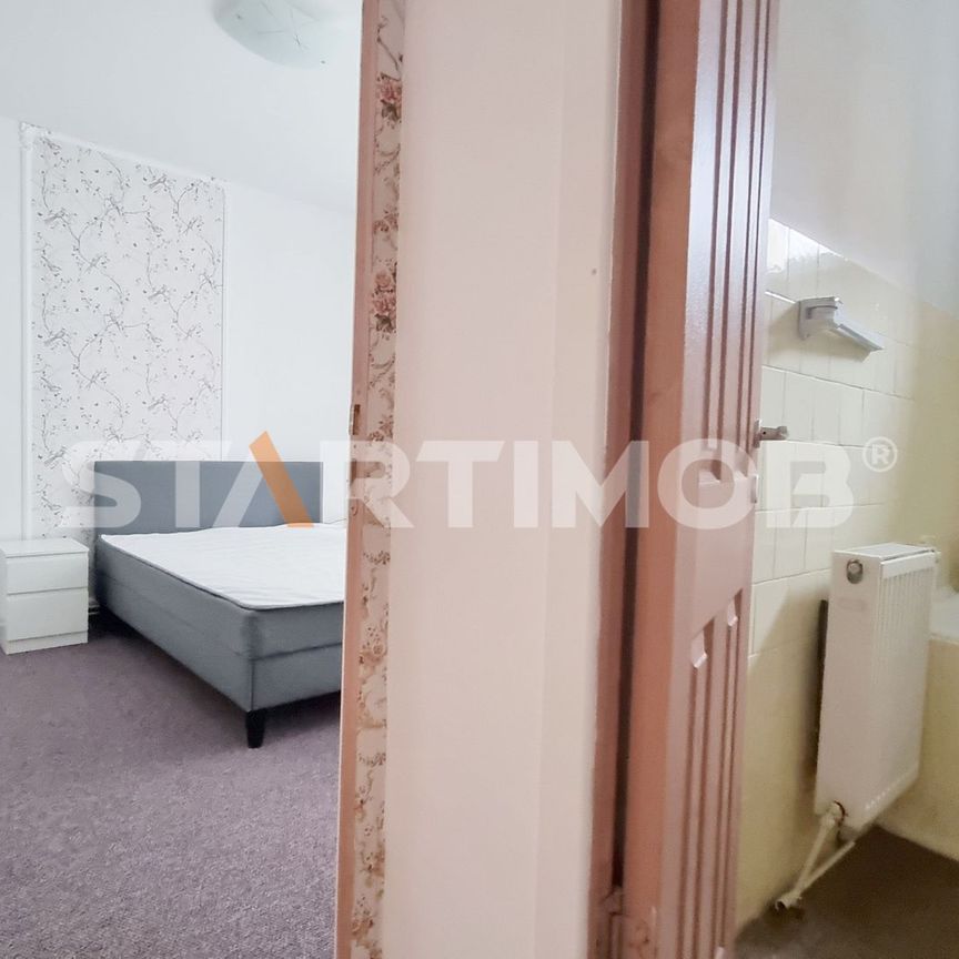 Apartament mobilat doua camere Zizinului - Photo 1