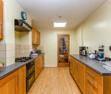 3 bedroom terraced house to rent - Photo 2