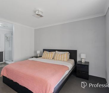 MODERN LIVING IN THE POPULAR MOVIDA ESTATE - Photo 5