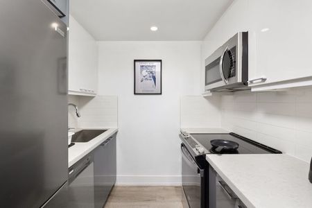 Deluxe Room - 201 Sherbourne - Photo 3