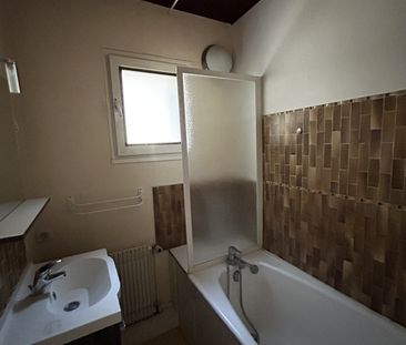 Location Appartement 2 pièces 37m² LE CREUSOT 71200 - Photo 6
