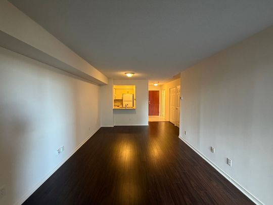 For Lease - 18 Hillcrest Avenue Unit# 406, Toronto, Ontario - Photo 1