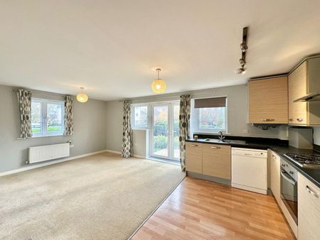 2 bedroom Flat To Let - Photo 3