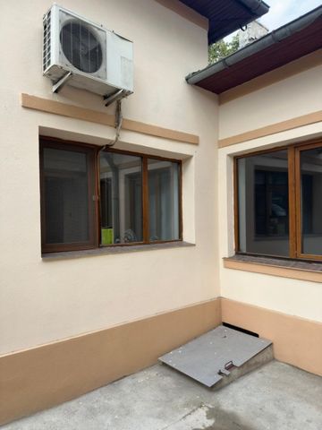 Casa 3 camere zona 13 Septembrie - Fotografie 2