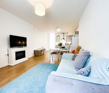 1 bedroom ground floor flat to rent - Photo 1