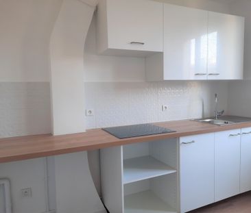 Location Appartement 1 pièce 33m² MARSEILLE 13ème - Photo 2