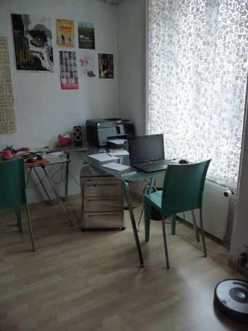 schmucke 4 Zi.-Altbauwohnung im Stadtzentrum - Photo 4
