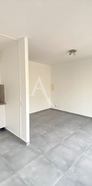 Location Appartement 1 pièce 28m² NICE 06100 - Photo 1
