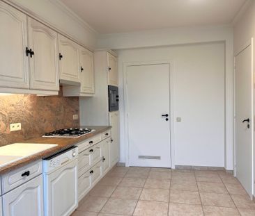 Ruim appartement met 2 slaapkamers, balkon + optionele garage. - Photo 5