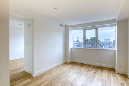 3460 Peel Street - Photo 2