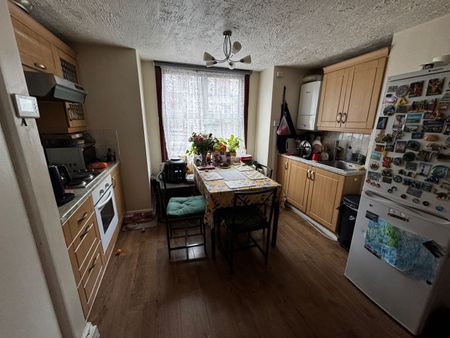 1 Bed Flat, Charlton, SE7 - Photo 5