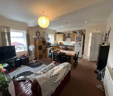 Wilton Avenue, SO15 - Photo 1