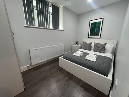 2 bedroom flat to rent - Photo 2